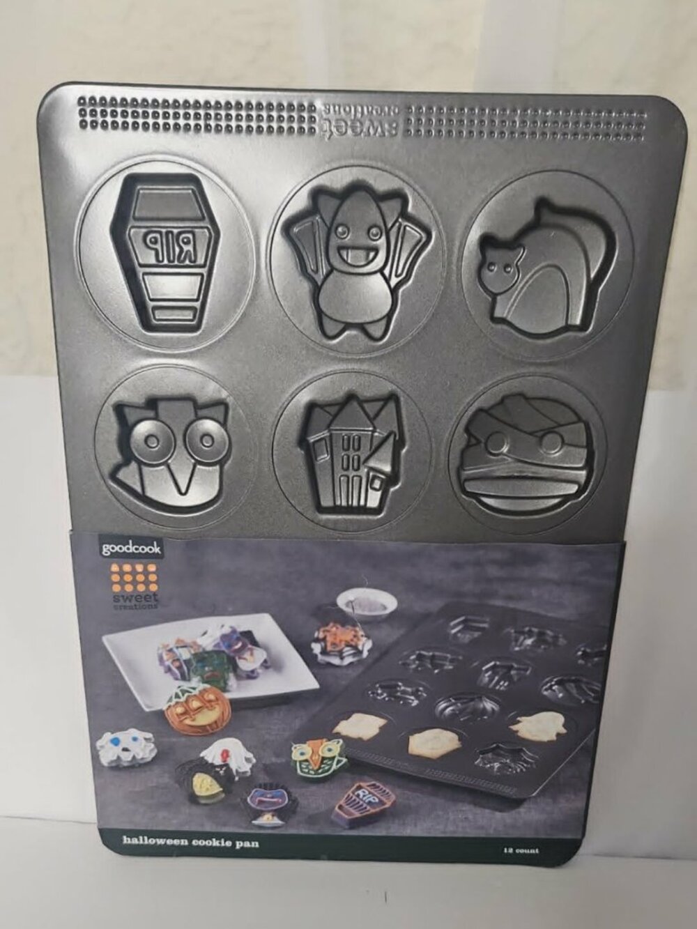 Good Cook Sweet Creations 12-cavity Halloween cookie pan - Picture 2 of 3